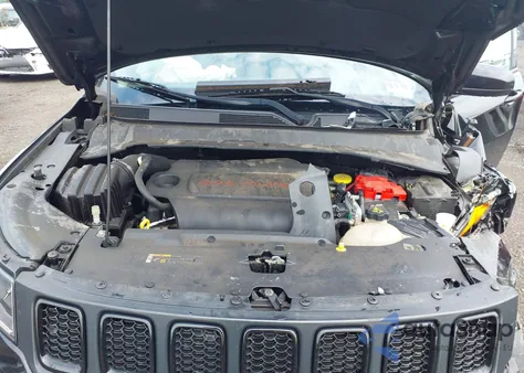 2019 Jeep Compass Altitude 4X4 z USA, uszkodzony, nr VIN 3C4NJDBB9KT723909